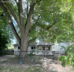 789 Gates Ave, Ypsilanti, MI 48198