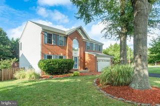 2911 Barrley Dr, Dumfries, VA 22026