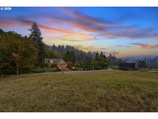 20225 S  Central Point Rd, Oregon City, OR 97045