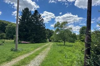 9035 Black Run Rd, Nashport, OH 43830