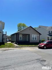 407 W  Adams St, Macomb, IL 61455