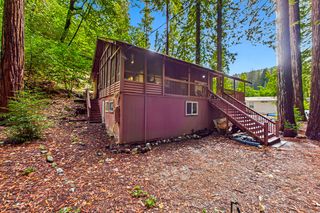 243 Forest Dr, Redway, CA 95560