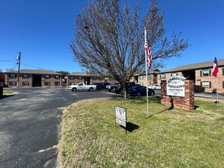 809 N  Broad St #220, Chandler, TX 75758