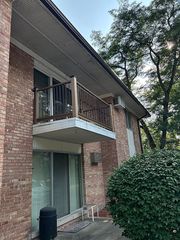 1261 Island Dr #204, Ann Arbor, MI 48105