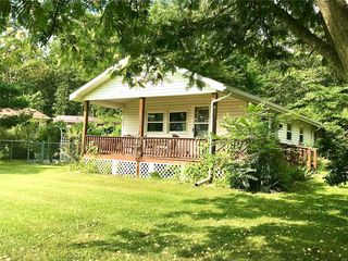 502 Lakeside Dr, Cuba, MO 65453