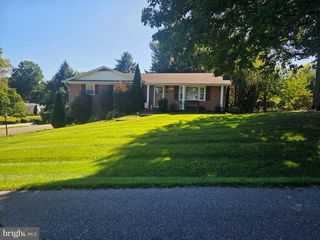 117 Greenwood Dr, Hagerstown, MD 21740