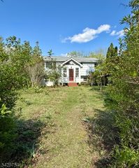 50 Mountain View Ave, Washington Twp, NJ 07853