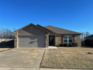 23331 S  Donna Ln, Claremore, OK 74019