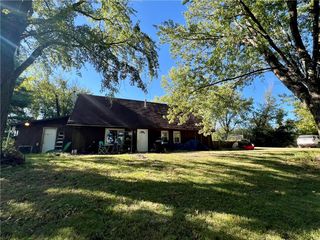 36002 W  182nd St, Lawson, MO 64062