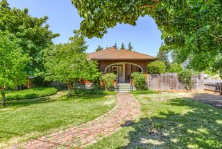 788 NW 3rd St, Grants Pass, OR 97526