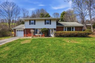 26 Lauretta Drive, Lloyd, NY 12528