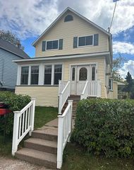 747 S  Pine St, Ishpeming, MI 49849