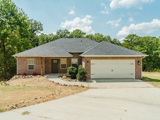 3 Kemble Cir, Bella Vista, AR 72714