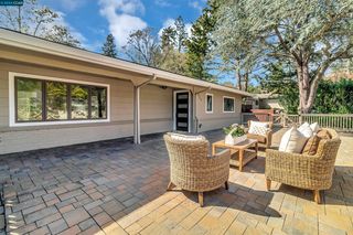 117 Meadow Ln, Orinda, CA 94563