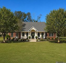 16009 Acadia Dr, Prairieville, LA 70769