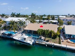 581 11th St, Key Colony Beach, FL 33051
