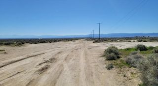 Vic Avenue Stw #D4-40, Lancaster, CA 93536