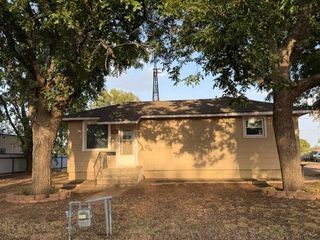 219 S  5th Ave, Fairview, OK 73737