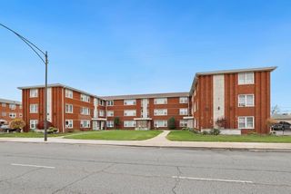 7964 S  Pulaski Rd #206, Chicago, IL 60652
