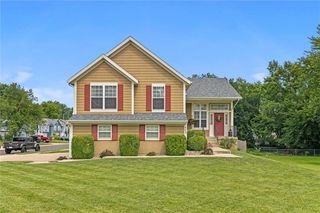 605 S  Cedar St, Belton, MO 64012