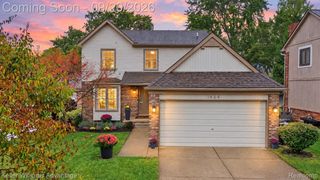 1666 Hanley Ct, Birmingham, MI 48009