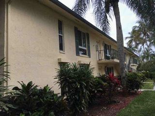 262 Candycane Ln #4, Naples, FL 34112