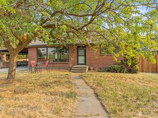 108 4th Avenue, Zillah, WA 98953