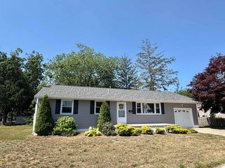 101 Steven Dr, Linwood, NJ 08221