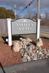 131 Ashley Ave #2B-1Ba-870Sqft, West Springfield, MA 01089