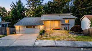 15704 121st Avenue SE, Renton, WA 98058