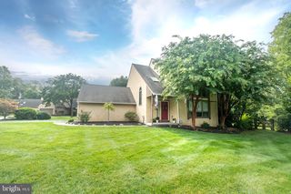 2 Whitehaven Ct, Newark, DE 19711