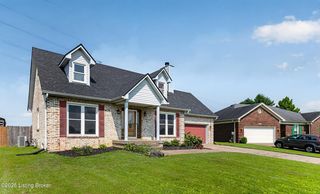 4809 Red Dawn Dr, Louisville, KY 40216