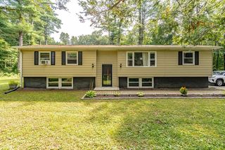 24 Whalen St, Palmer, MA 01069
