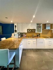 9932 NW 41st St #17-2, Doral, FL 33178