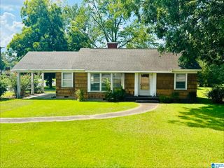 1608 S  Broad St, Scottsboro, AL 35768