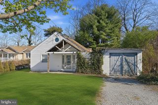 743 Pine St, Egg Harbor City, NJ 08215