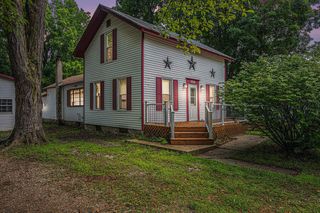 909 Millard St, Three Rivers, MI 49093