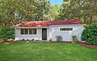 1267 Hawthorne Cir, Hanahan, SC 29410