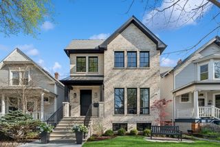 1934 W  Patterson Ave, Chicago, IL 60613