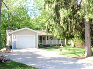 66 E  Sherwood Rd, Williamston, MI 48895