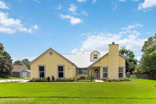 540 Vermont St NE, Palm Bay, FL 32907