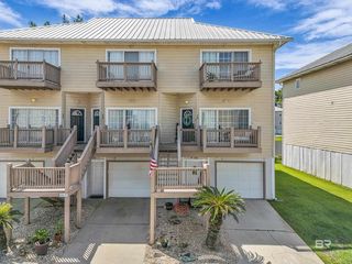 4 Yacht Club Dr #15, Daphne, AL 36526