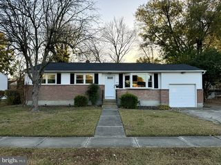 310 Eisenhower Dr, Dover, DE 19901