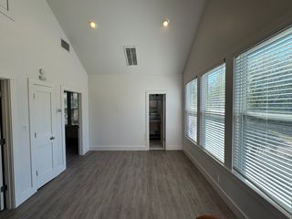 300 W  34th St #B, Austin, TX 78705