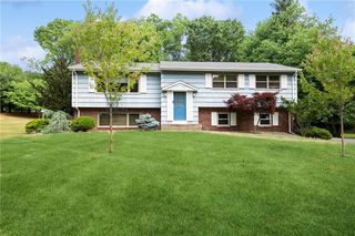 6 Eton Place, Airmont, NY 10952