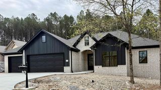 20 Realeza Ct, Hot Springs Village, AR 71909