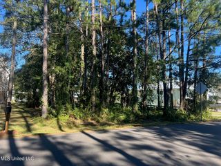 Pontiac Dr #9, Kiln, MS 39556