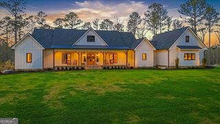 145 Moores Ferry Dr SW, Plainville, GA 30733