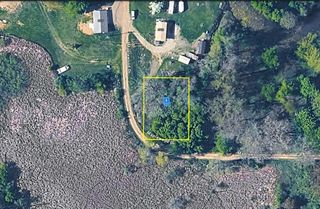 6720 Maplewood Dr, Delton, MI 49046