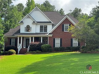 1031 Spring Lake Dr, Good Hope, GA 30641